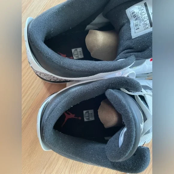 Nike Jordan 3 Retro Infrared 23 Sneaker - 10.5 - Picture 4 of 11